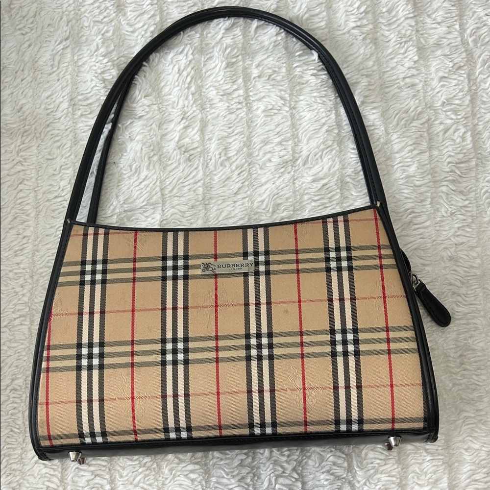 Designer:Burberry Beige and Black Plaid Shoulder Bag